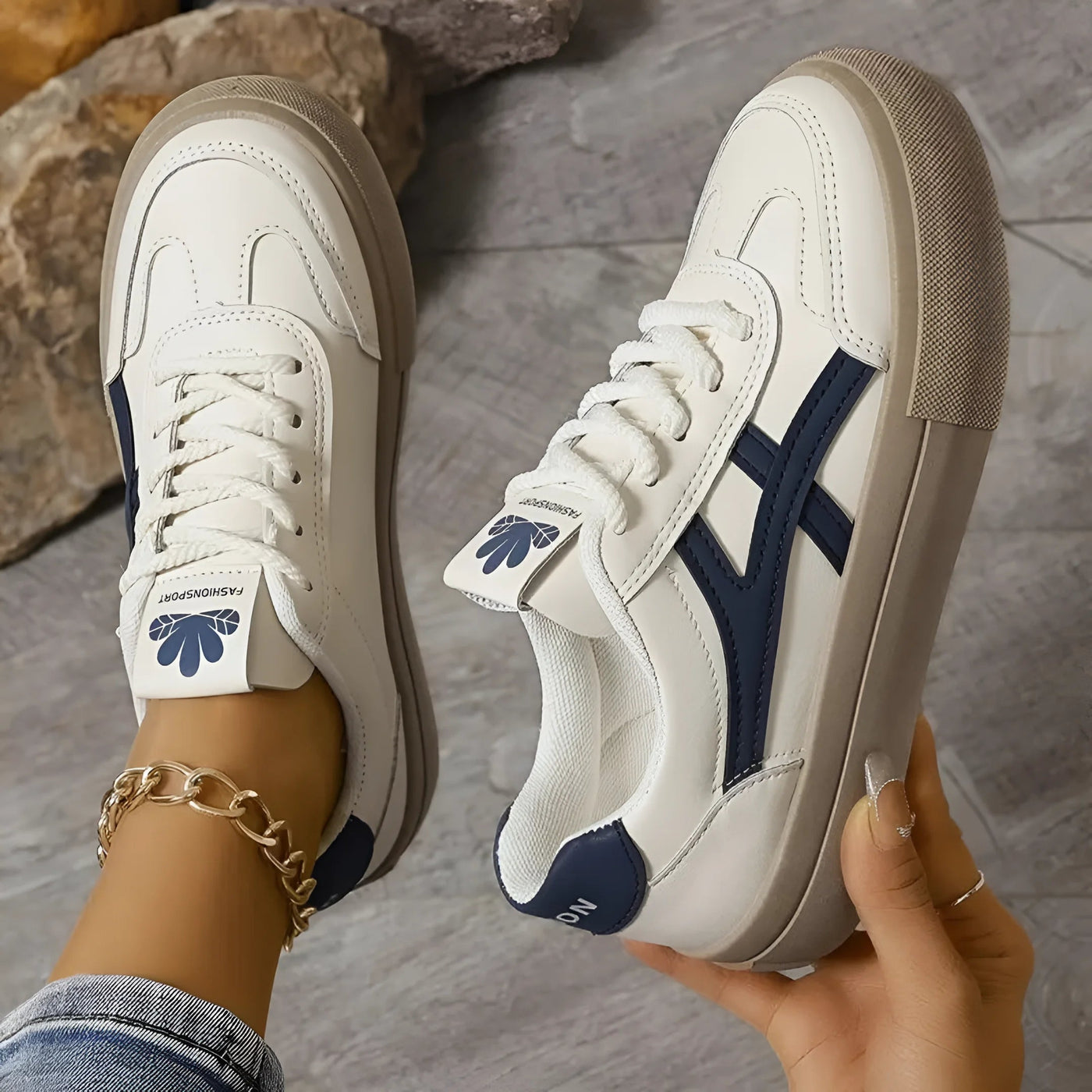 Lara – Ortopediska sneakers
