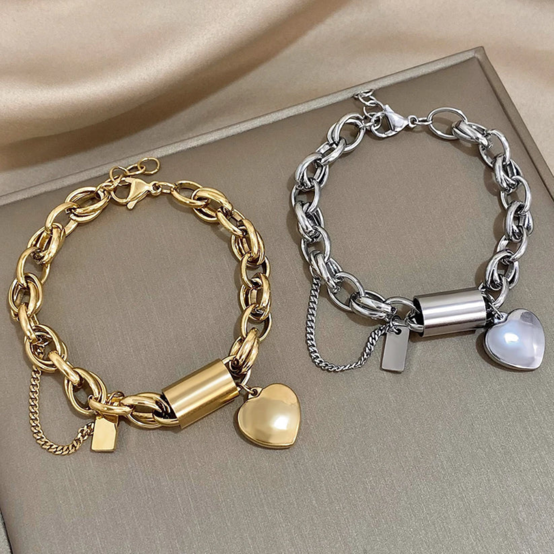 Alva - Grovt armband med hjärta i 18k guld