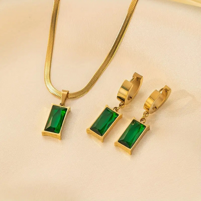 Olivia – Verdain smyckeset i 18k guld