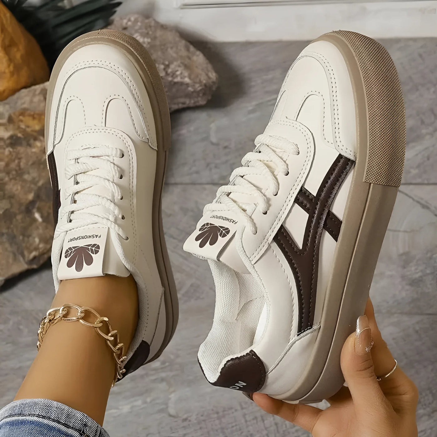 Lara – Ortopediska sneakers