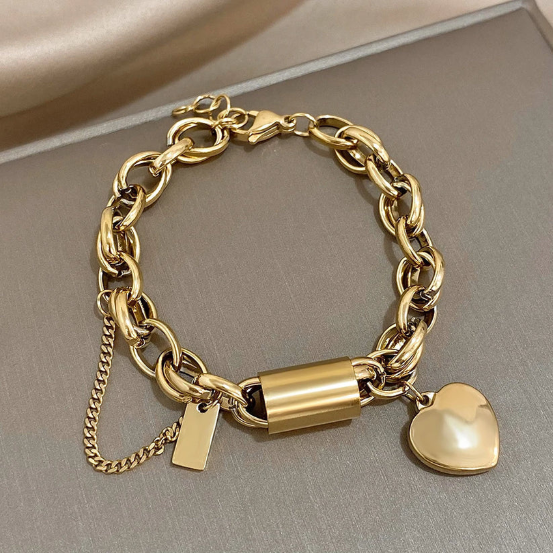 Alva - Grovt armband med hjärta i 18k guld