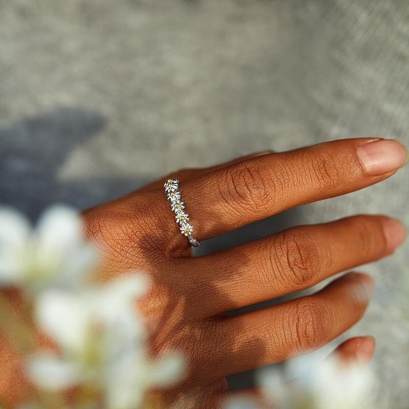 Justerbar Silver- och Handmålad Emalj Daisy Ring